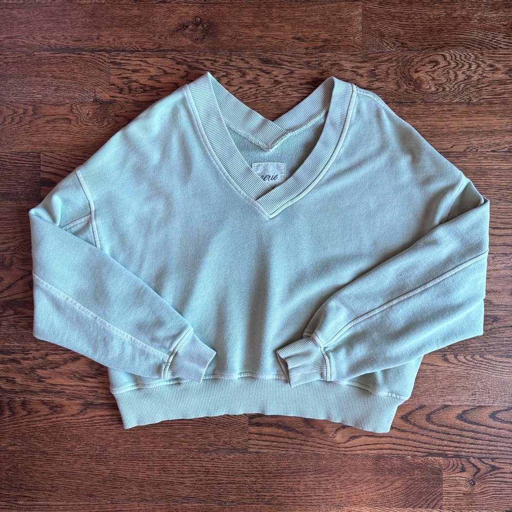 Aerie Cropped V-Neck Sweatshirt Women’s XS | Light Green